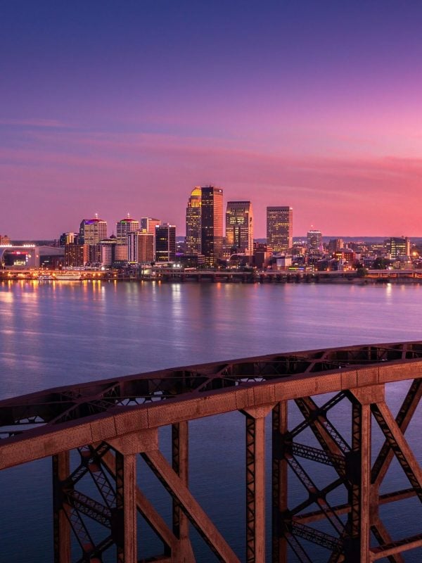 An,Aerial,View,Of,Cityscape,Louisville,Surrounded,By,Buildings,And